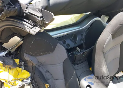 2009 Pontiac Solstice z USA, uszkodzony, nr VIN 1G2MB35B99Y106120